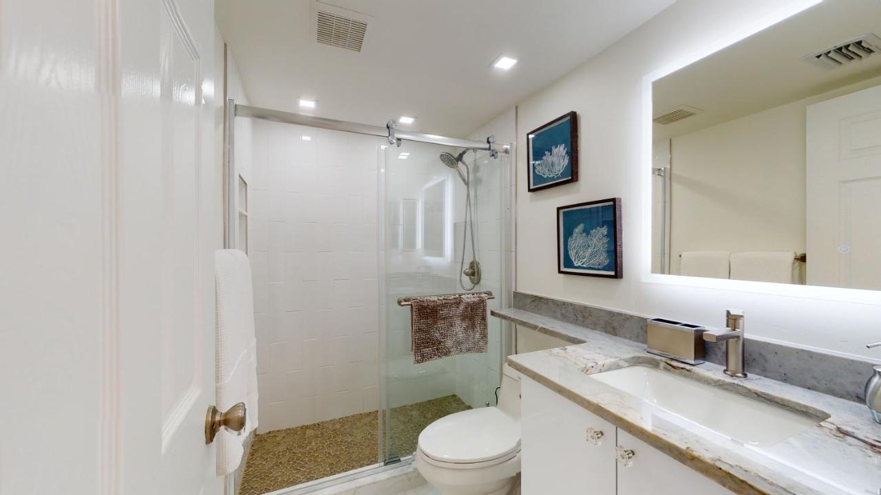 Totally Renovated Beachfront Condo At Apollo! 마르코 아일랜드 외부 사진