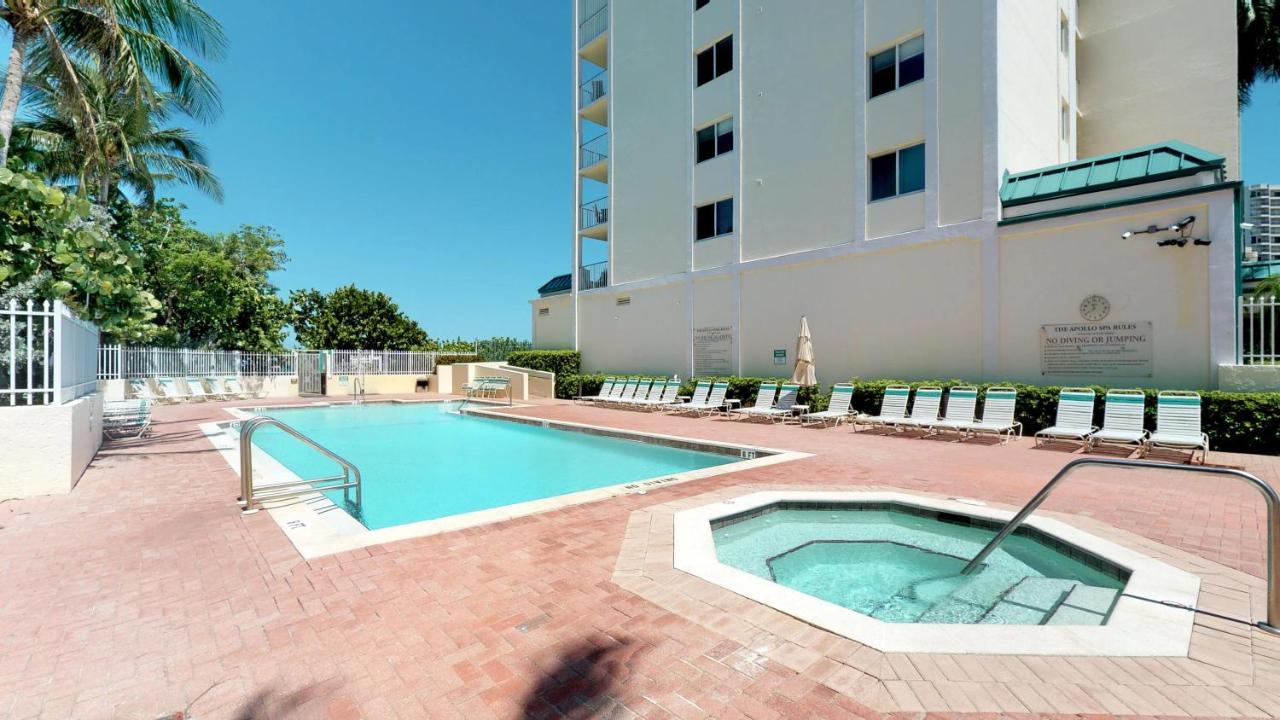 Totally Renovated Beachfront Condo At Apollo! 마르코 아일랜드 외부 사진